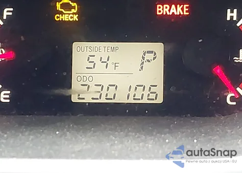 2010 Toyota Matrix z USA, uszkodzony, nr VIN 2T1KU4EEXAC497705